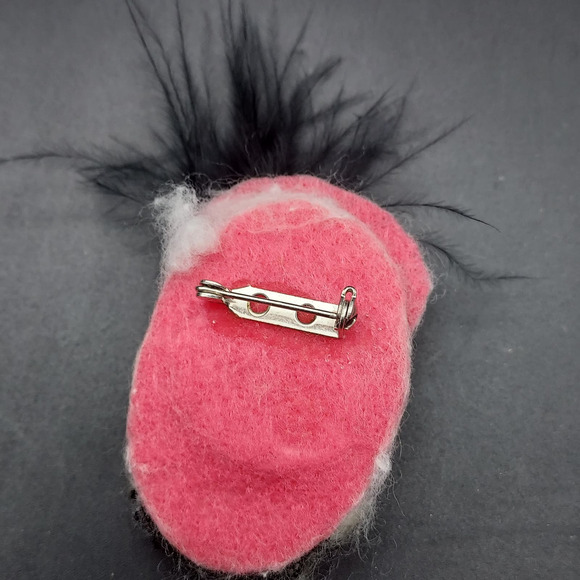 Lady Head Brooch with Faux Fur Thriller Face Artisan Handcrafted - Picture 2 of 10